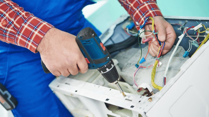 Pursaklar Dominox Dominox çamaşır makinesi kart tamiri – Su almama arızası orijinal parça ile giderildi. - Teknik servis örneği